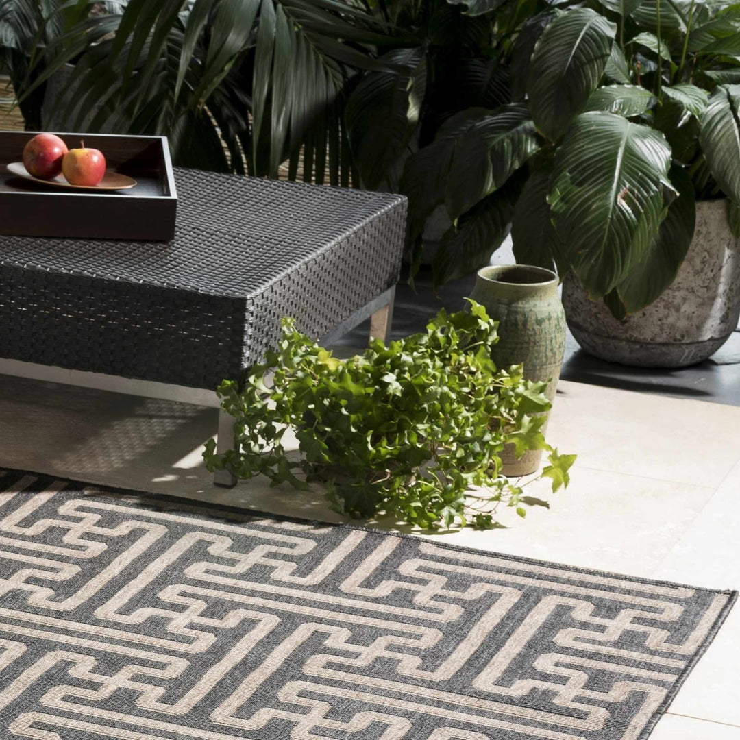 Janamuato Geometric Cement Outdoor Planter – Taupe & Ivory - The Rug Decor