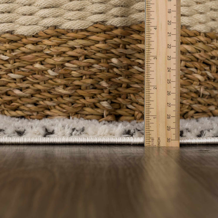 Julio Contemporary Style Black And Ivory Rug - The Rug Decor