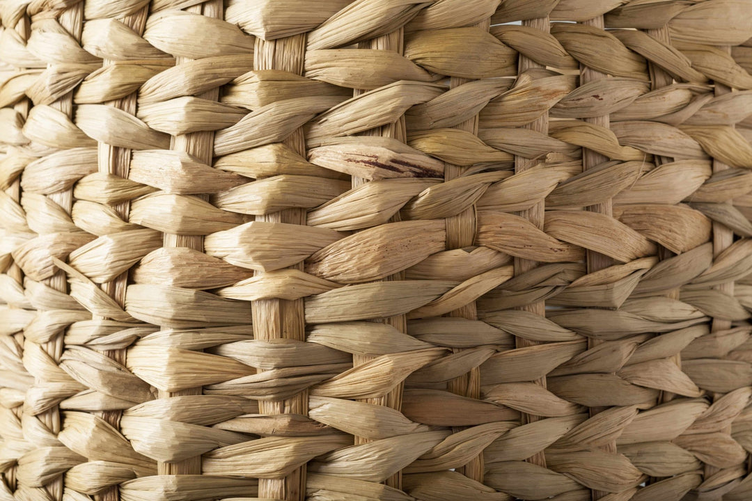 Kabankalan Seagrass Resin Table Lamp - The Rug Decor