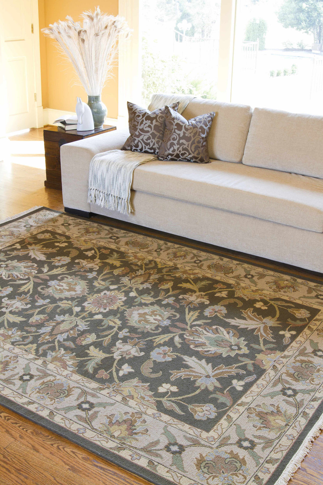 Kelseyville Traditional Floral Design Olive Hand Knotted Area Rug