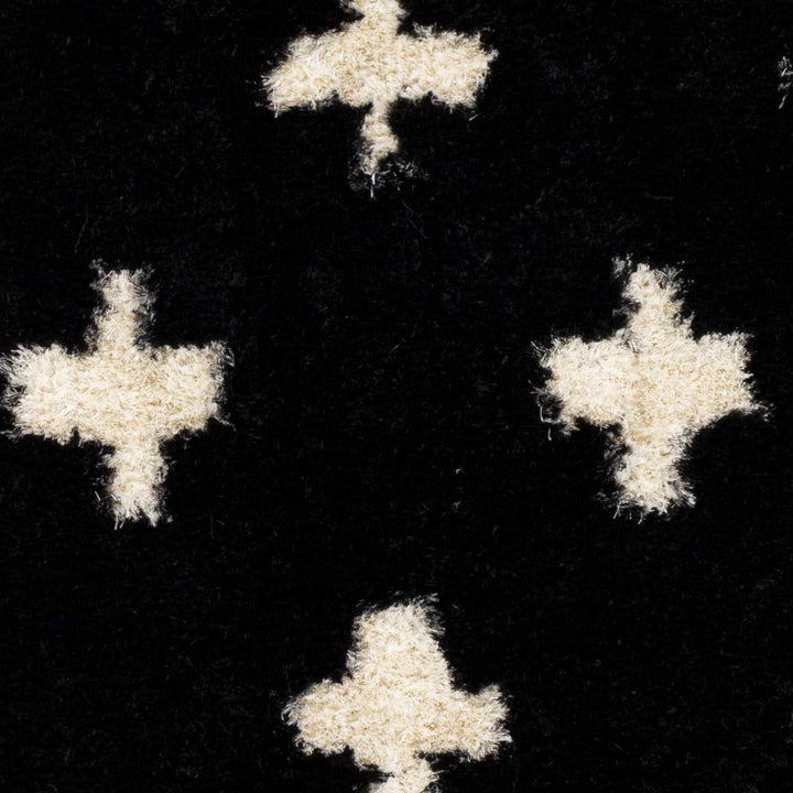 Keperra Modern Style Black And Ivory Hand Tufted Area Rug