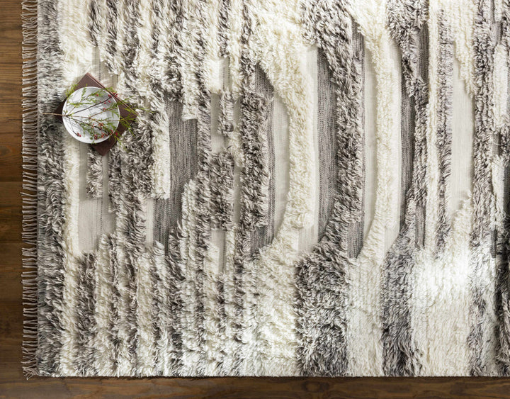 Kingsthorpe Modern Style Ivory And Gray Hand Woven Area Rug