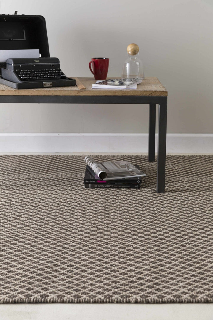 Lingo Modern Brown And Beige Hand Woven Area Rug - The Rug Decor