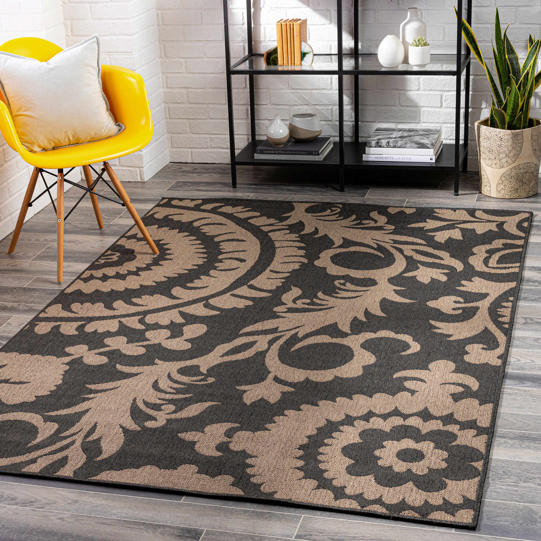Loughton Black Traditional Style Area Rug