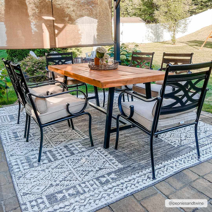 Luddenham Modern Style Ivory And Gray Area Rug - The Rug Decor