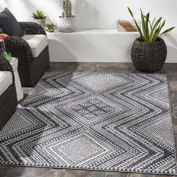 Madison Bohemian Transitional Design Black & White Rug - The Rug Decor