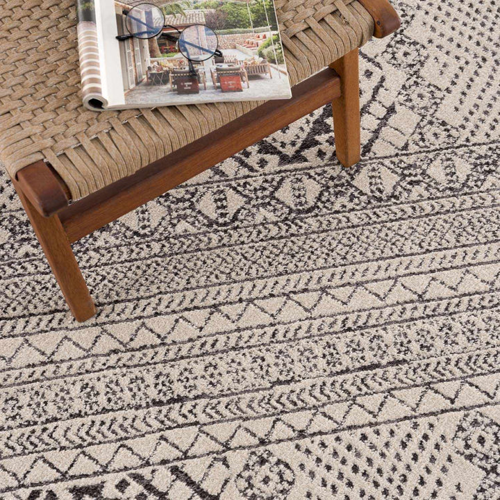 Merriott Modern Style Brown And Ivory Area Rug - The Rug Decor