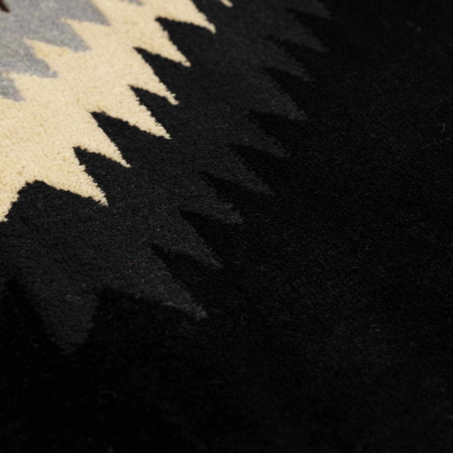 Midpines Black And Beige Southwestern Design Area Rug - The Rug Decor