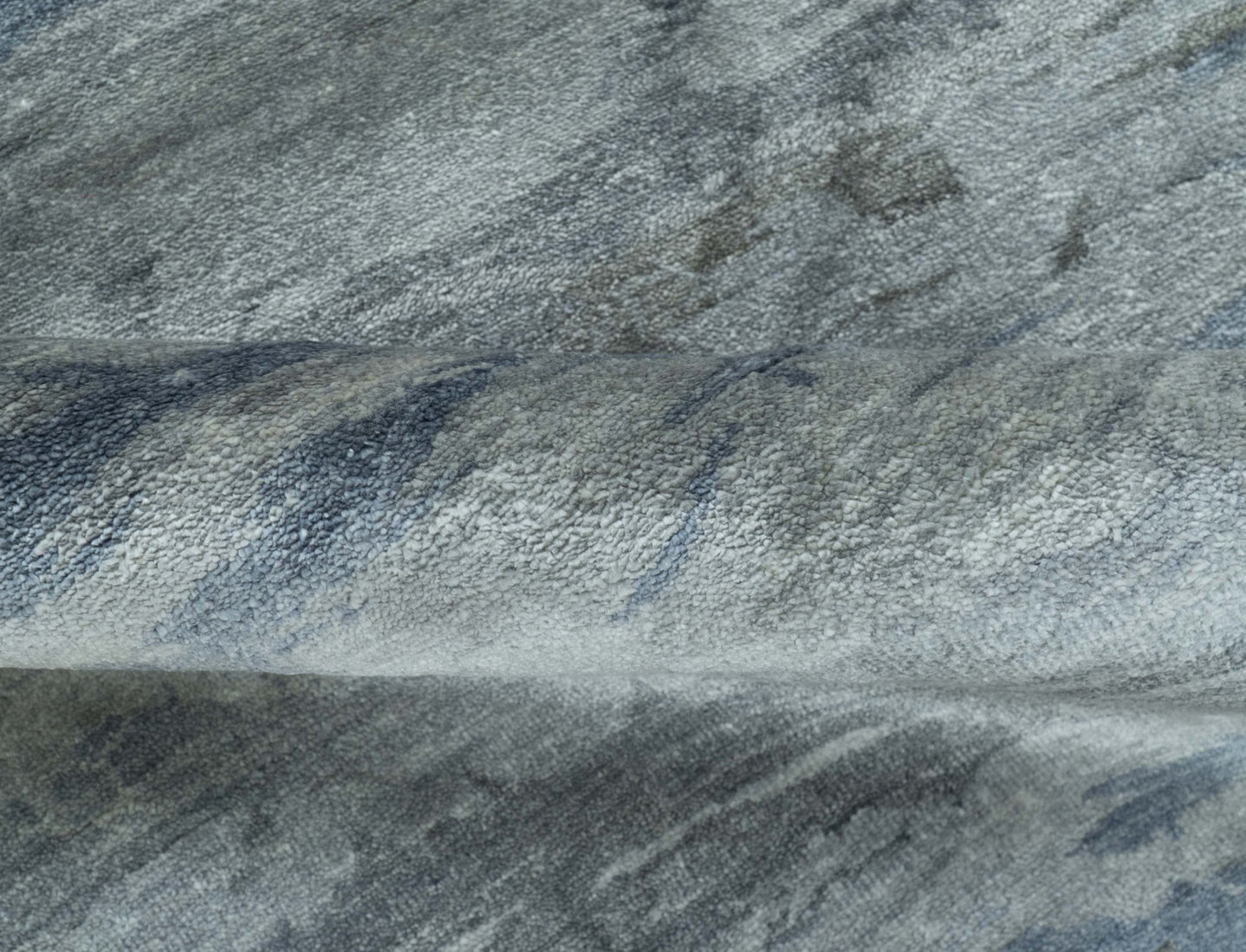 Modern Abstract Pattern Blue And Silver Hand Knotted 4x6 Bamboo Silk Area Rug - The Rug Decor