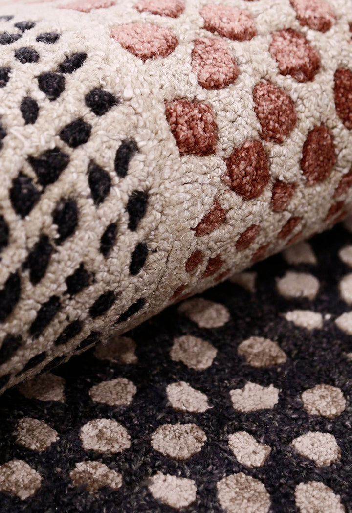 Modern Dotted Mesh Black Hand Tufted 5x8 Wool Area Rug - The Rug Decor