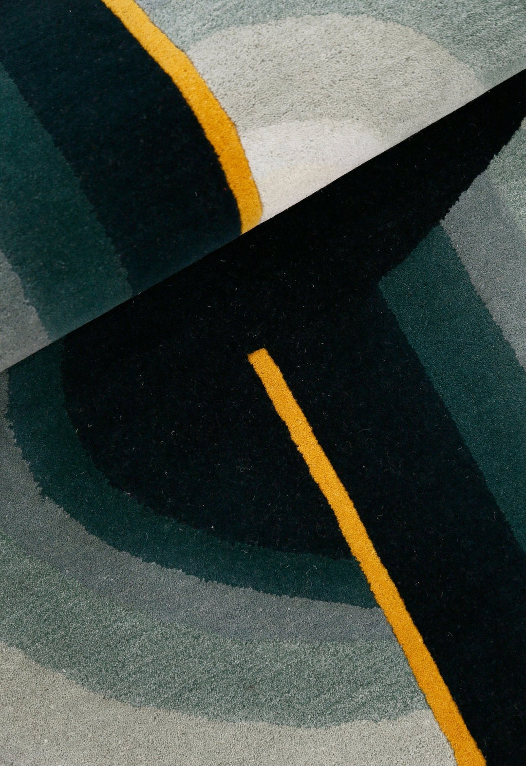 Modern Eclipse Curve Black Hand Tufted 4x6 Wool Rug - The Rug Decor