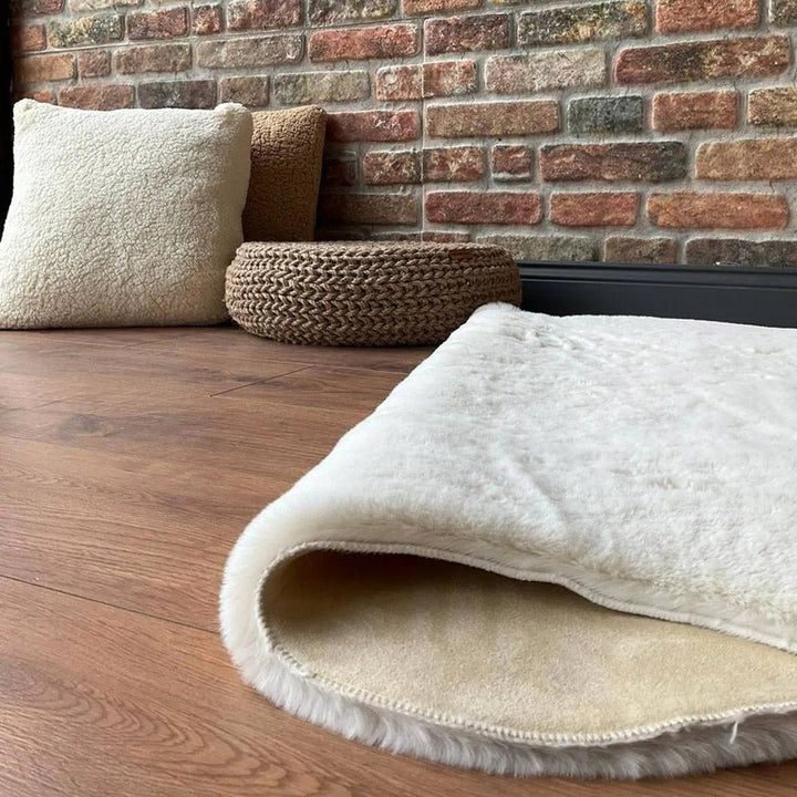 Modern Faux Rabbit White Machine Washable Silk Rug - The Rug Decor