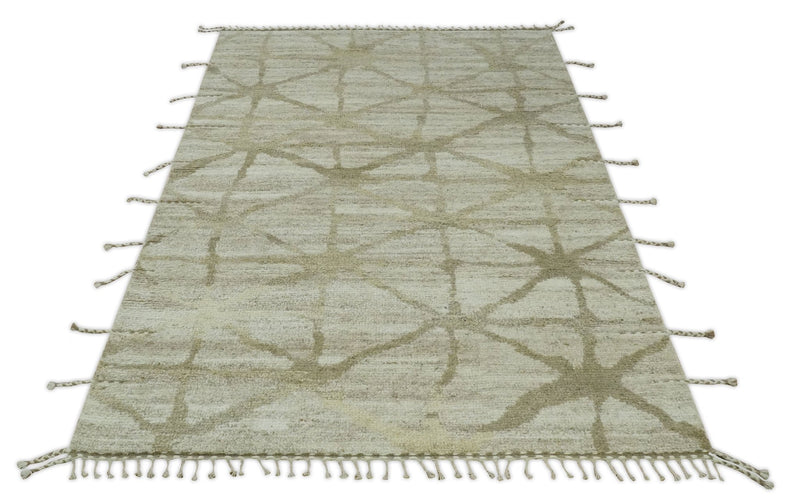 Modern Geometrical 5.3x7.8 Ivory and Beige Hand Knotted wool area rug - The Rug Decor