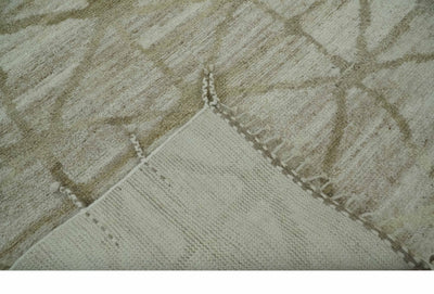 Modern Geometrical 5.3x7.8 Ivory and Beige Hand Knotted wool area rug - The Rug Decor