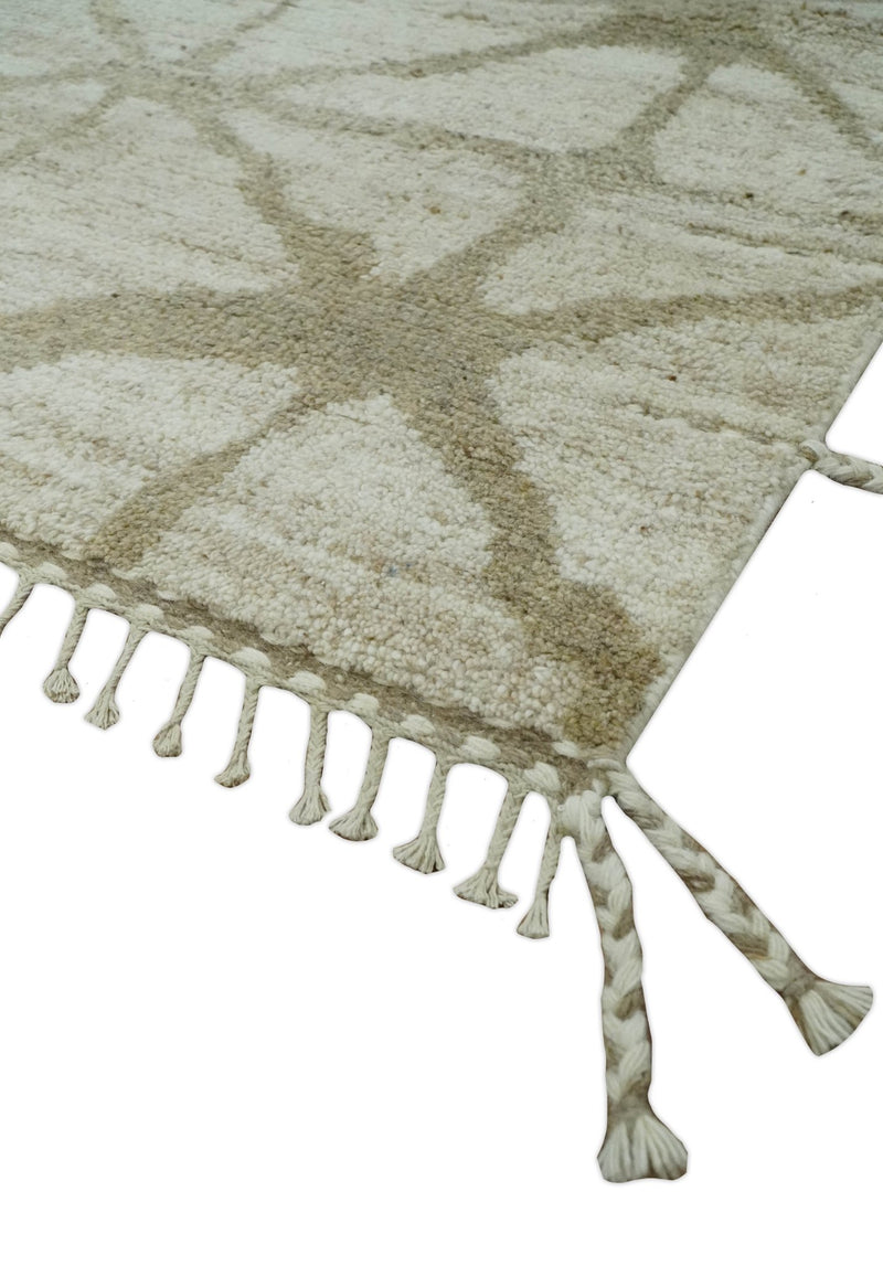 Modern Geometrical 5.3x7.8 Ivory and Beige Hand Knotted wool area rug - The Rug Decor