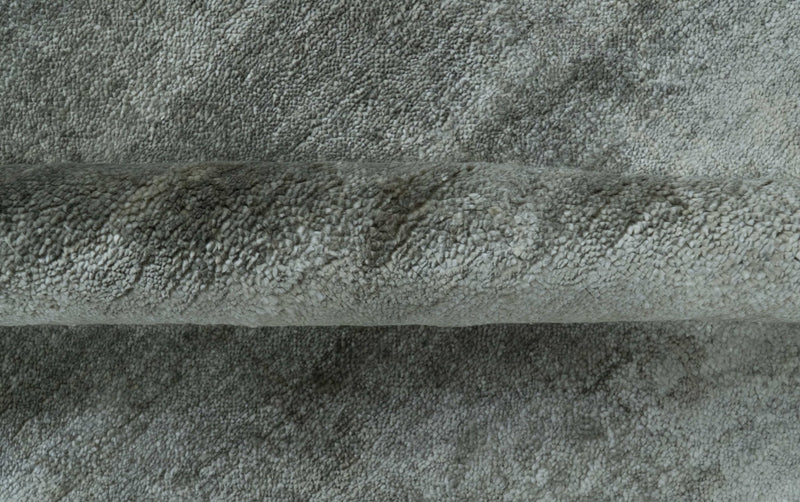 Modern Gray Solid Design 6x8.7 Hand Knotted Wool Area Rug - The Rug Decor
