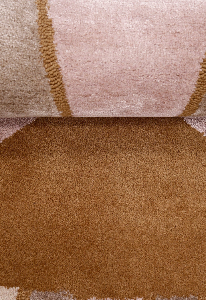 Modern Petal Camel Hand Tufted 5x8 Wool Area Rug - The Rug Decor