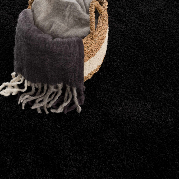 Modern Solid Black Plush Pile Moroccan Area Rug - The Rug Decor