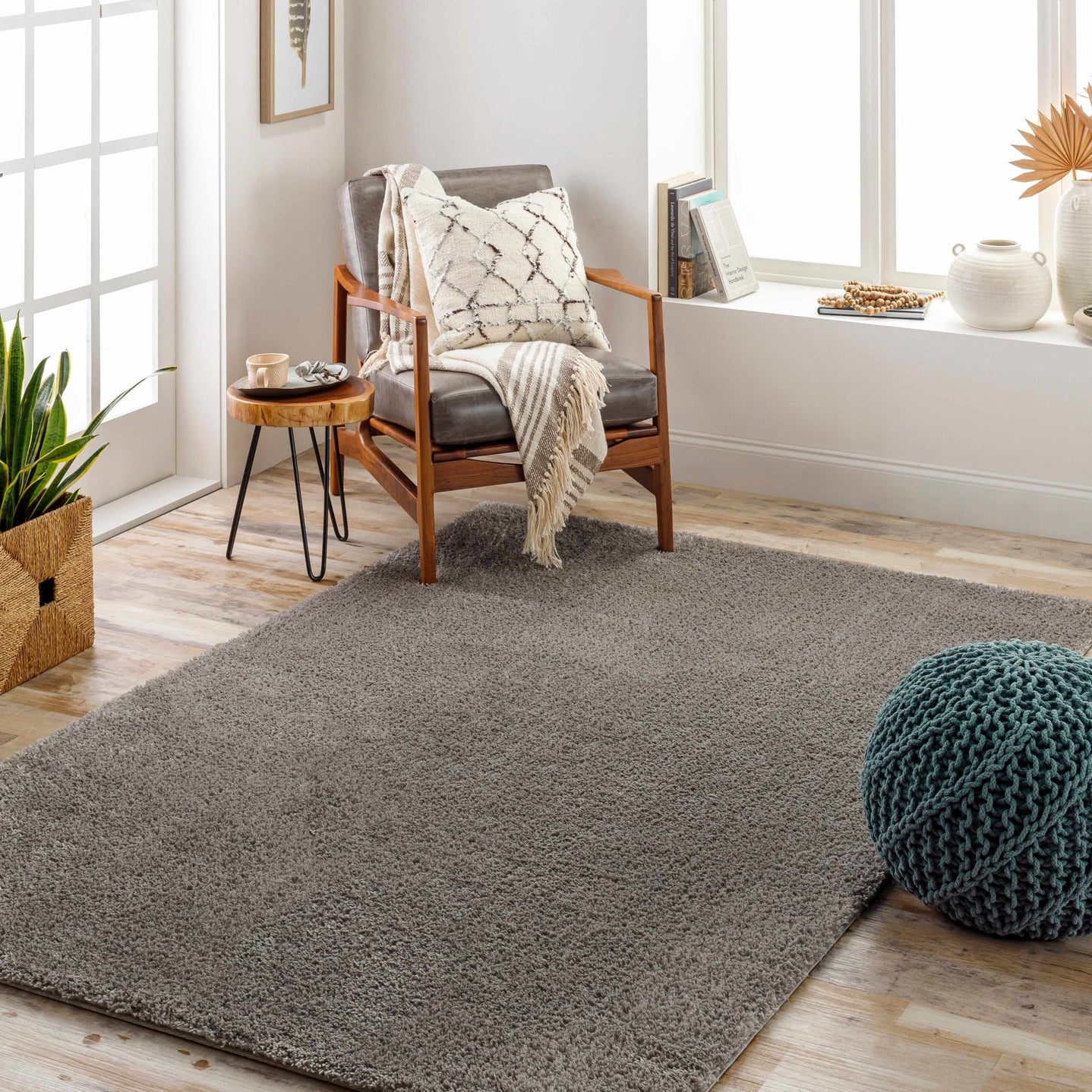 Modern Solid Gray Plush Pile Area Rug - The Rug Decor