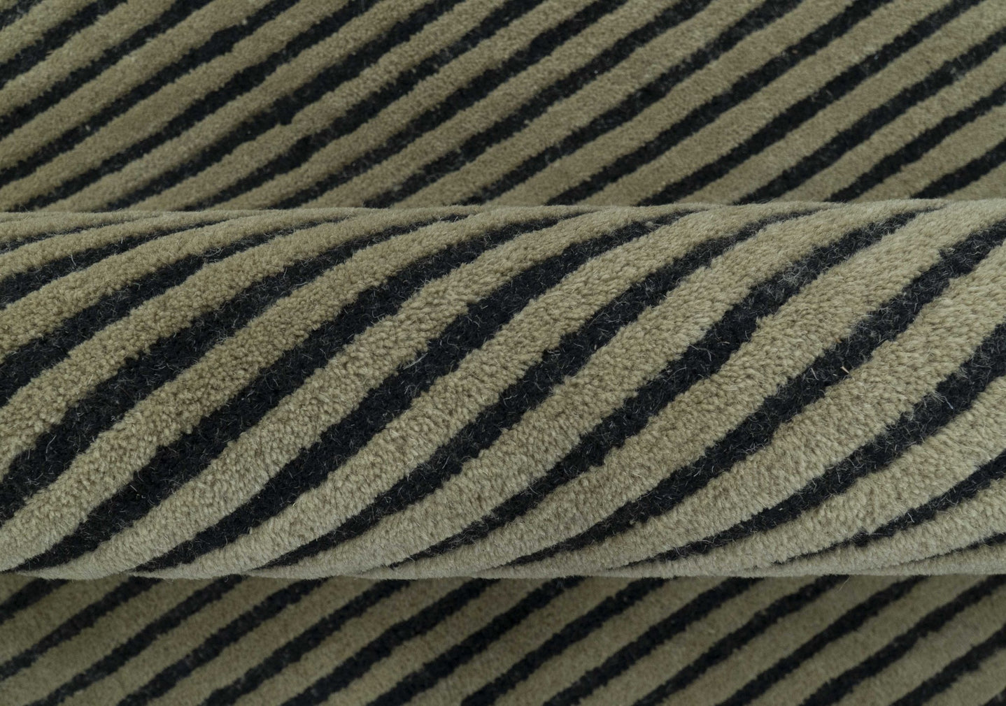 Modern Stripes Design Black And Brown 8x10 Hand Tufted Wool Area Rug - The Rug Decor