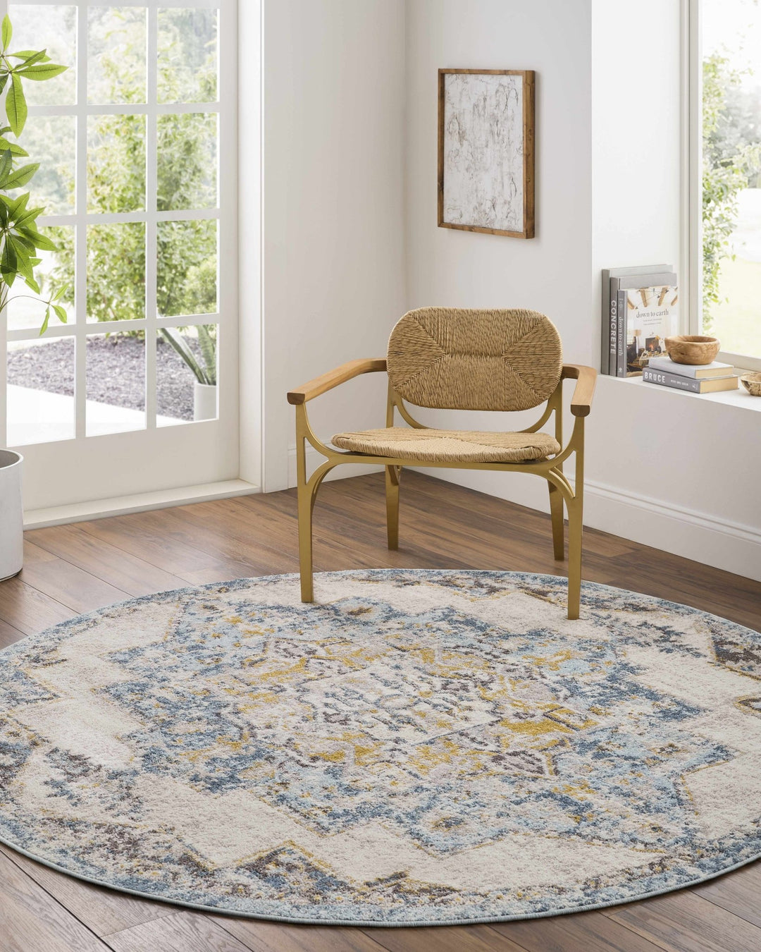 Nibley Traditional Style Ivory And Blue Area Rug - The Rug Decor