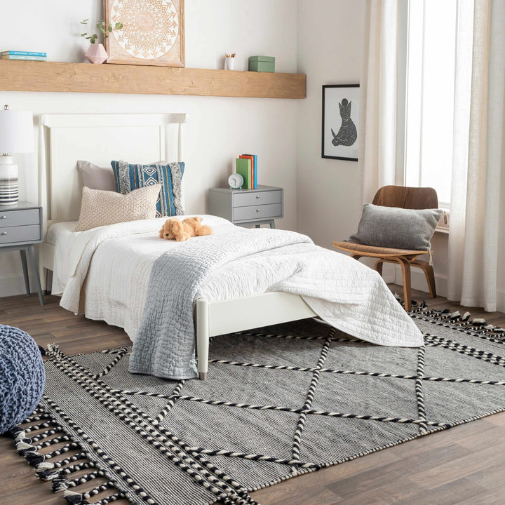 Ninderry Contemporary Design Ivory And Black Hand Woven Wool Rug - The Rug Decor