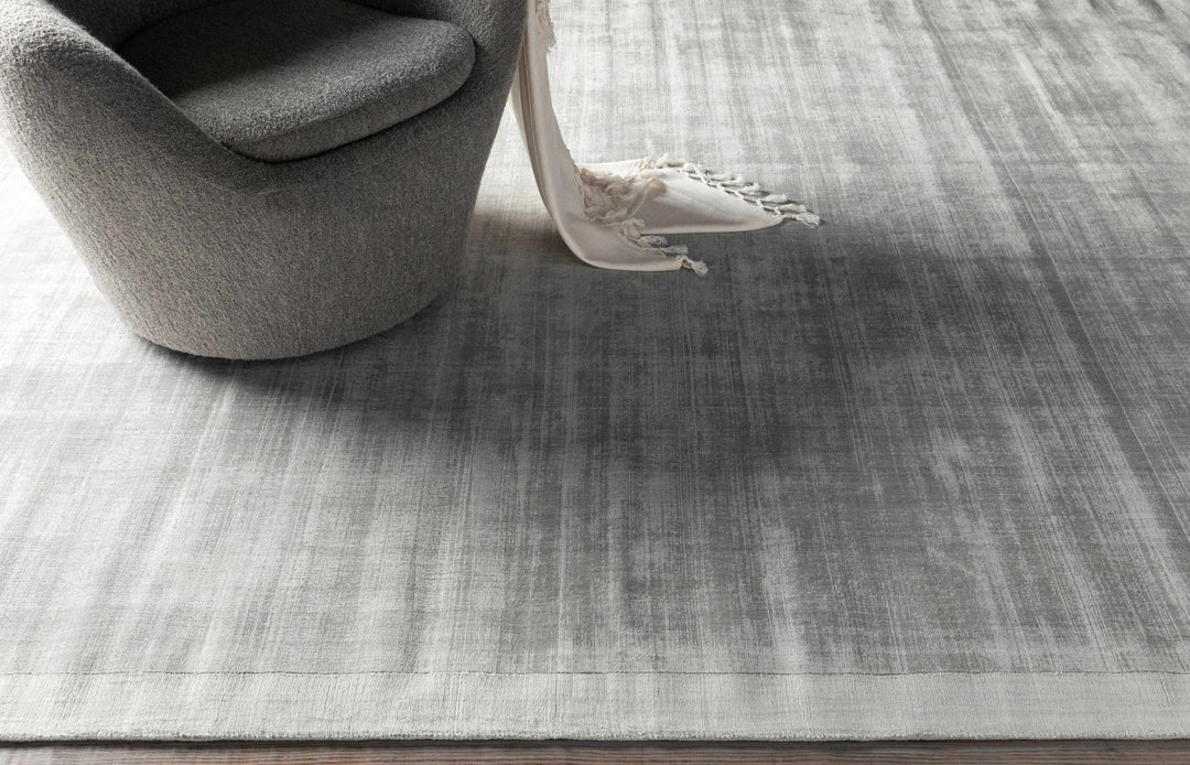 Niota Gray Modern Solid Design Hand Loomed Area Rug - The Rug Decor