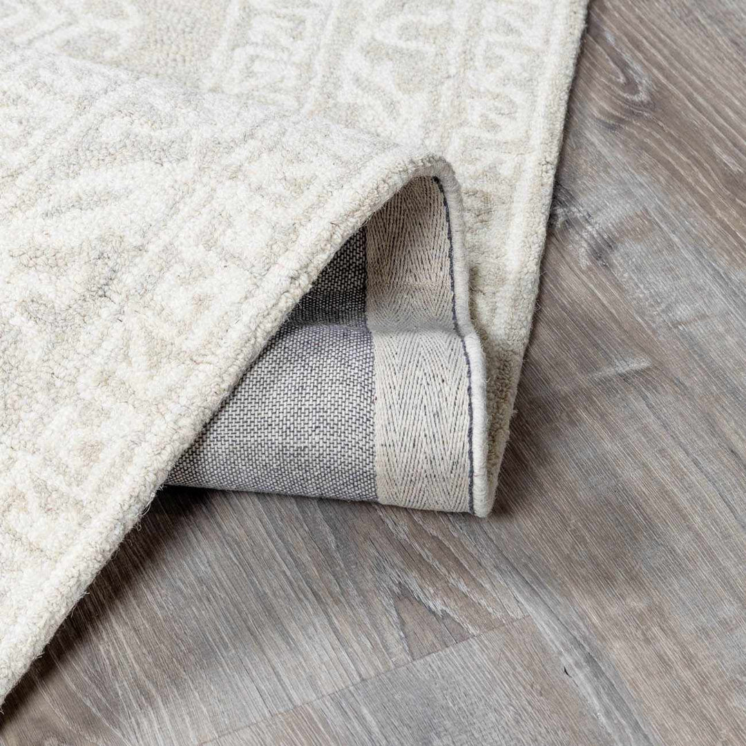 Paloma Traditional Gray And Ivory Area Rug - The Rug Decor