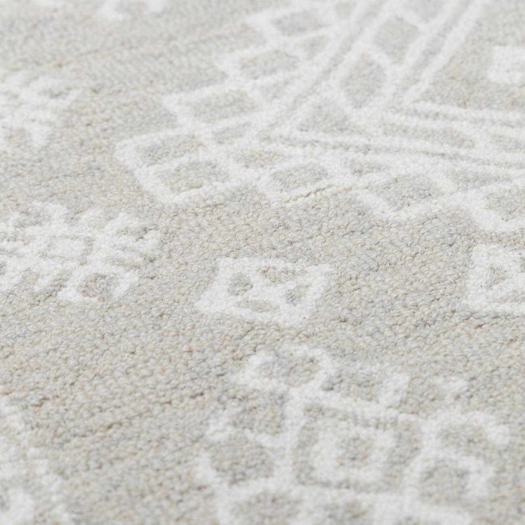 Paloma Traditional Gray And Ivory Area Rug - The Rug Decor