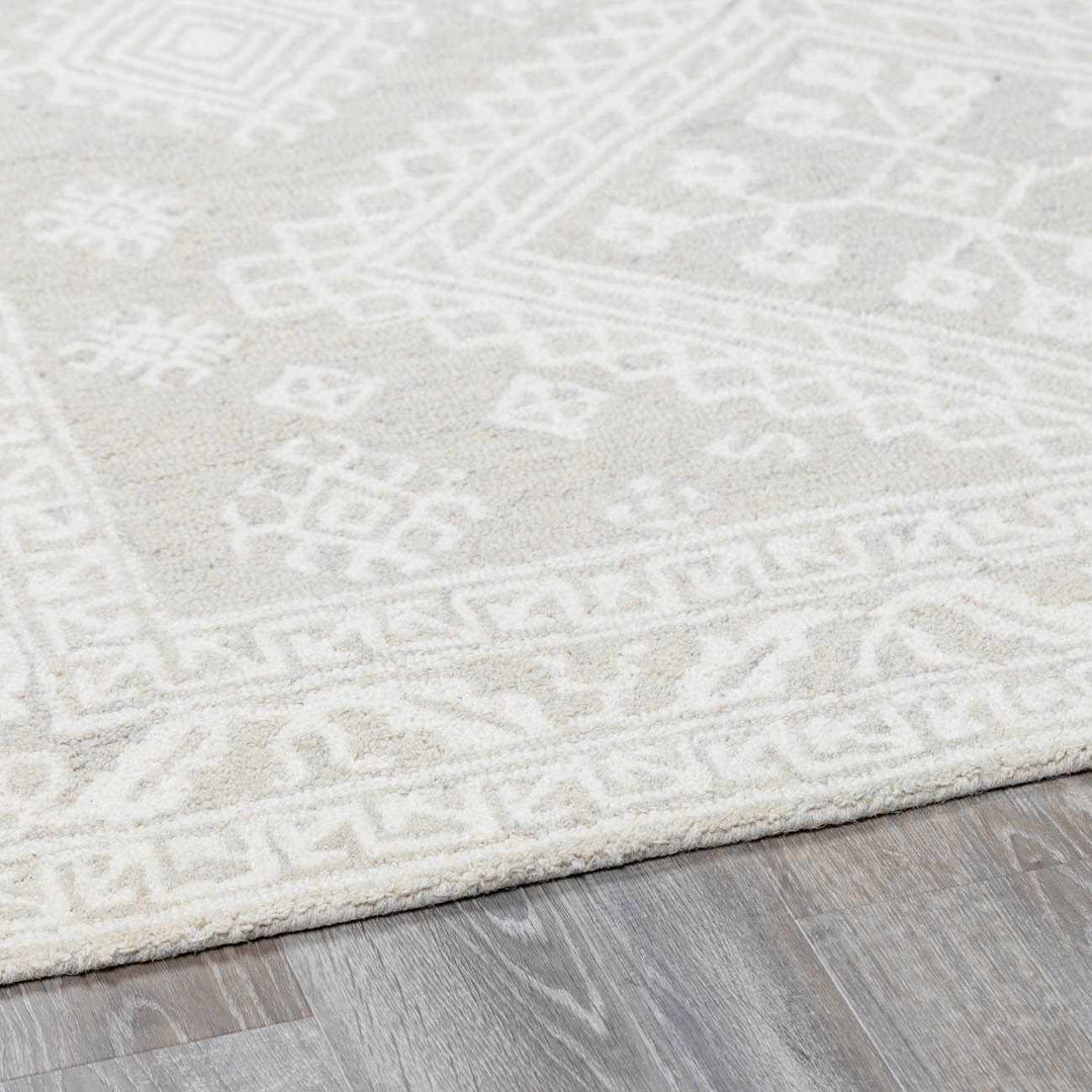 Paloma Traditional Gray And Ivory Area Rug - The Rug Decor