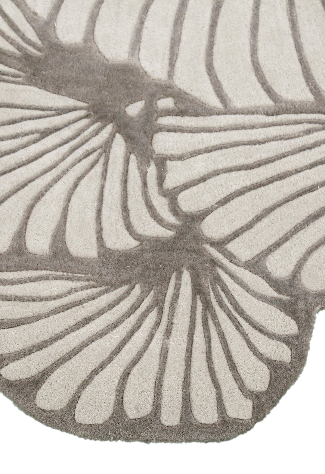 Petals Modern Floral Lace Beige Hand Tufted 5x7 Wool Rug - The Rug Decor