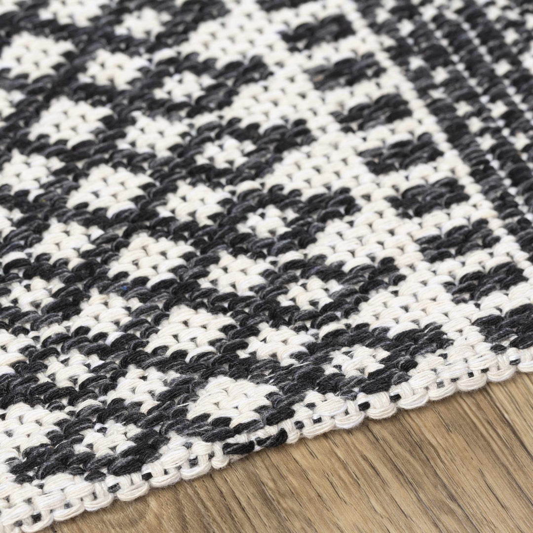 Planada Ivory And Black Modern Style Washable Area Rug