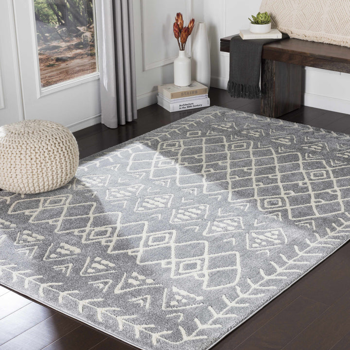 Plumsteadville Modern Style Gray And Ivory Area Rug