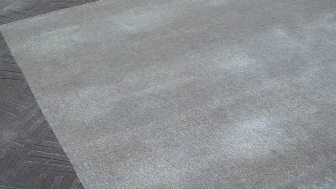 Modern Geometrical Design Silver Hand Loom 10x13 Art Silk Area Rug