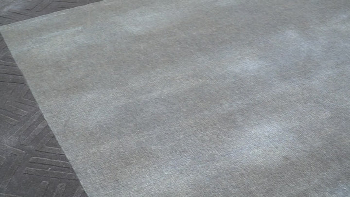 Modern Geometrical Design Silver Hand Loom 10x13 Art Silk Area Rug