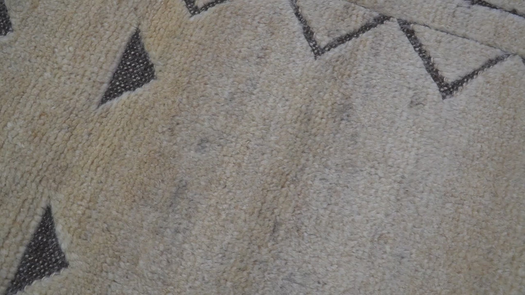 Custom Made Contemporary Design Black And Beige Hand knotted wool Area Rug