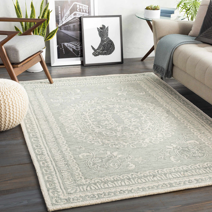Parsonsburg Ivory And Green Traditional Style Hand Knotted Area Rug