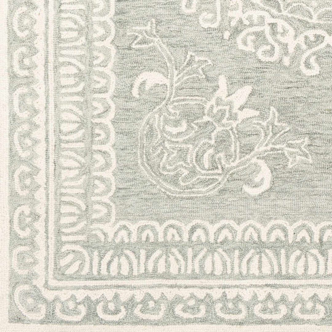Parsonsburg Ivory And Green Traditional Style Hand Knotted Area Rug