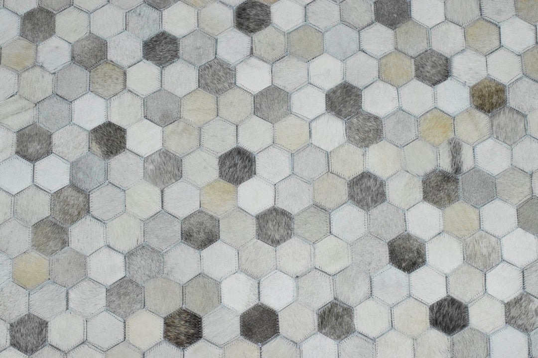 Quick Ship Modern Silver And Ivory Handmade 5x8 Leather Rug - The Rug Decor