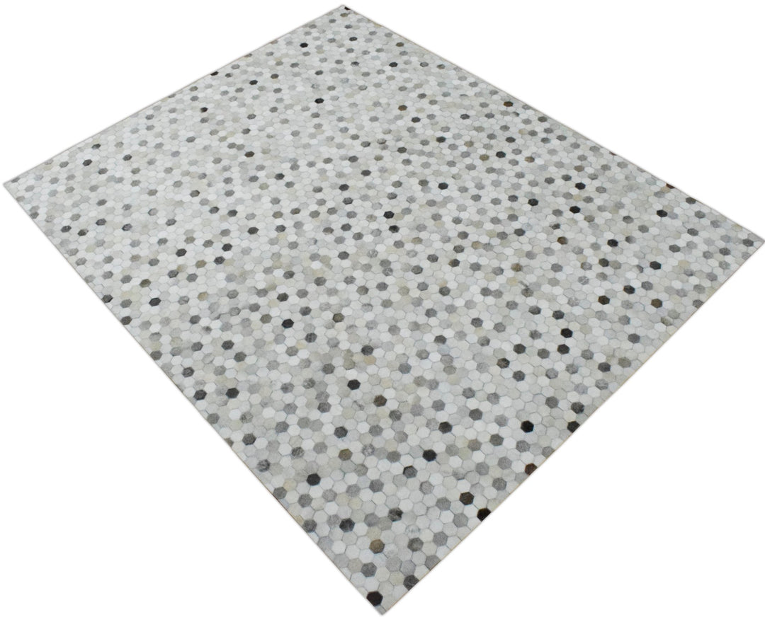 Quick Ship Modern Silver And Ivory Handmade 5x8 Leather Rug - The Rug Decor