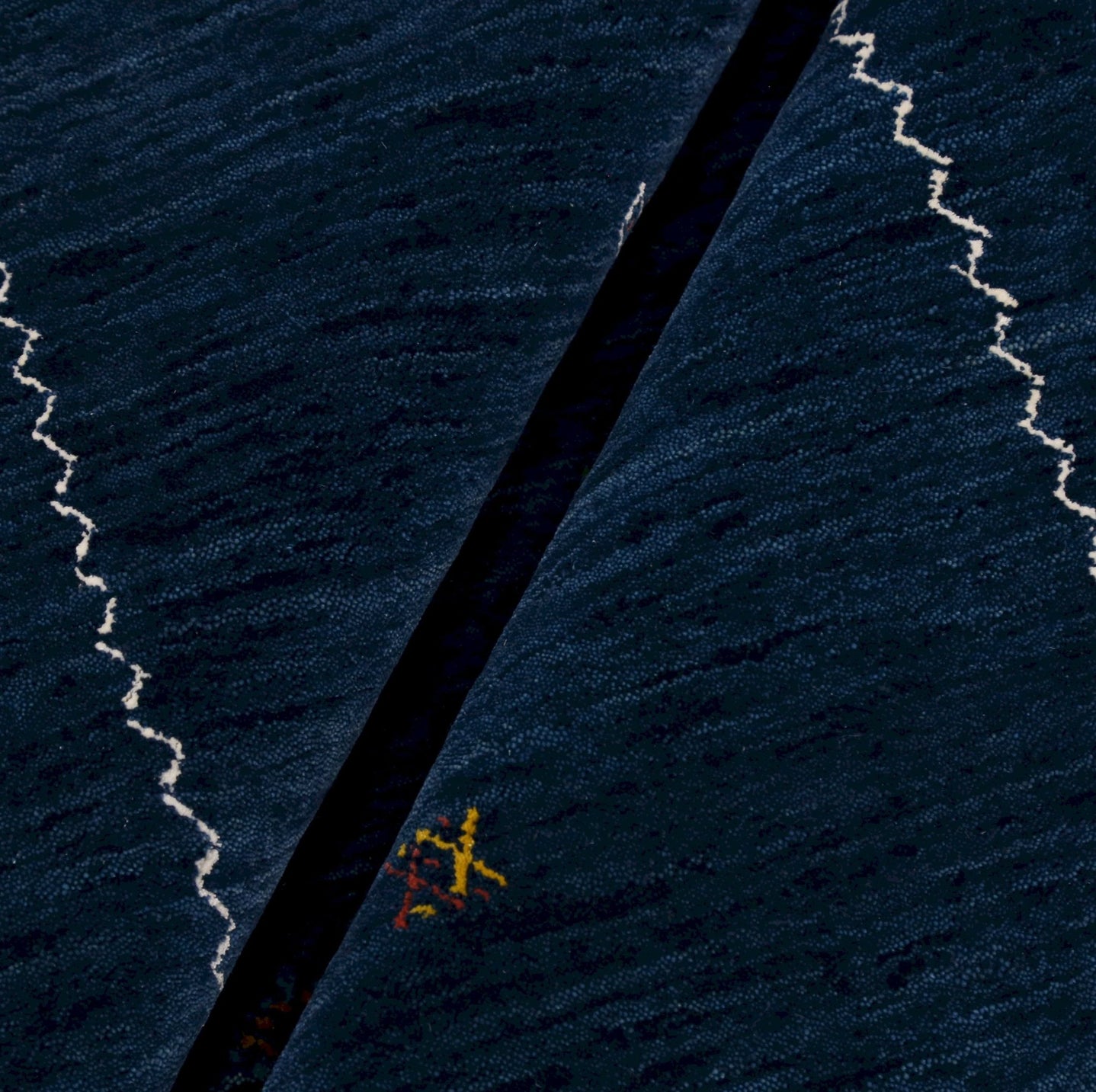 Ready to Ship Blue And White Design Hand Loomed Wool Area Rug - The Rug Decor