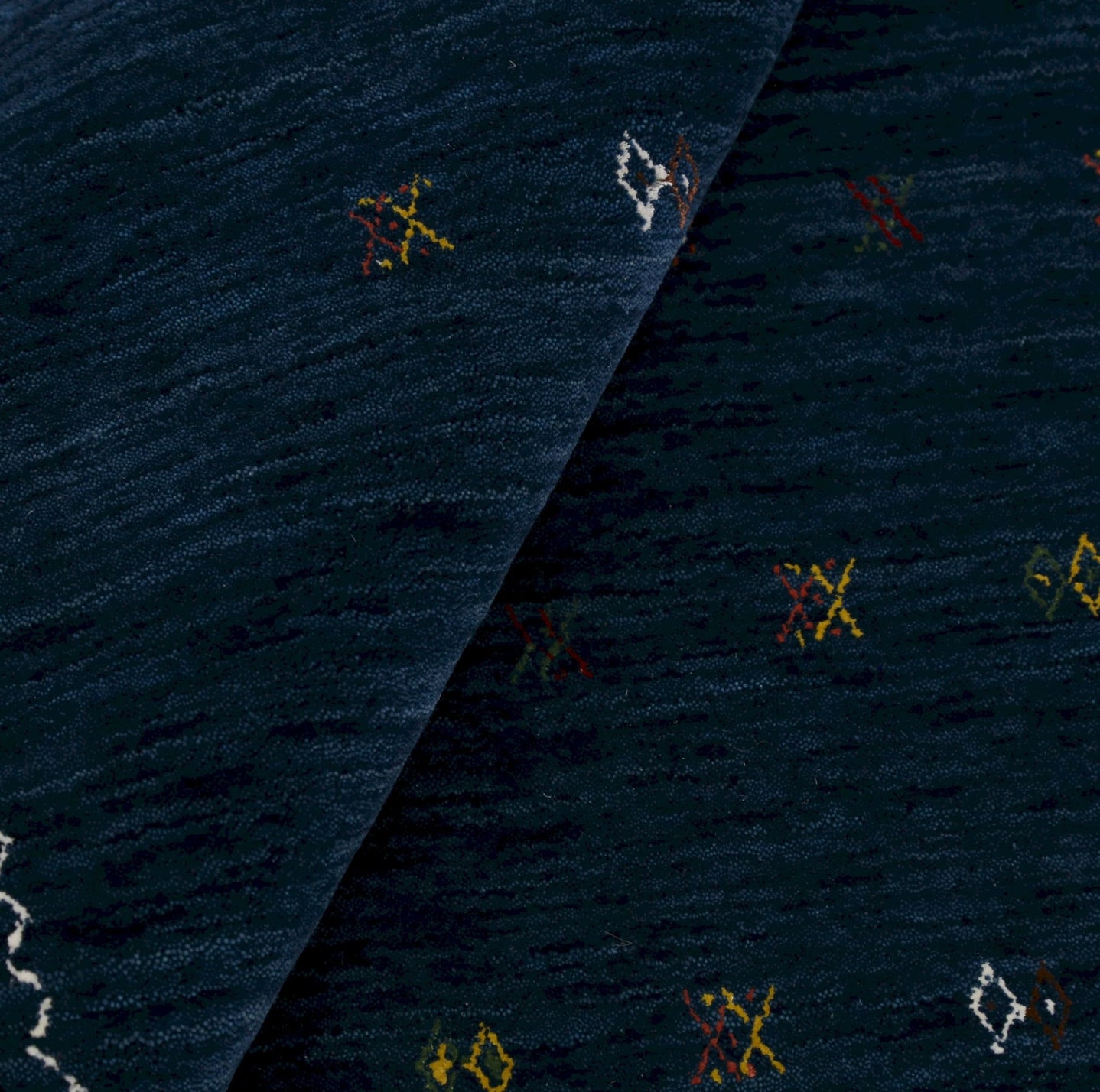 Ready to Ship Blue And White Design Hand Loomed Wool Area Rug - The Rug Decor