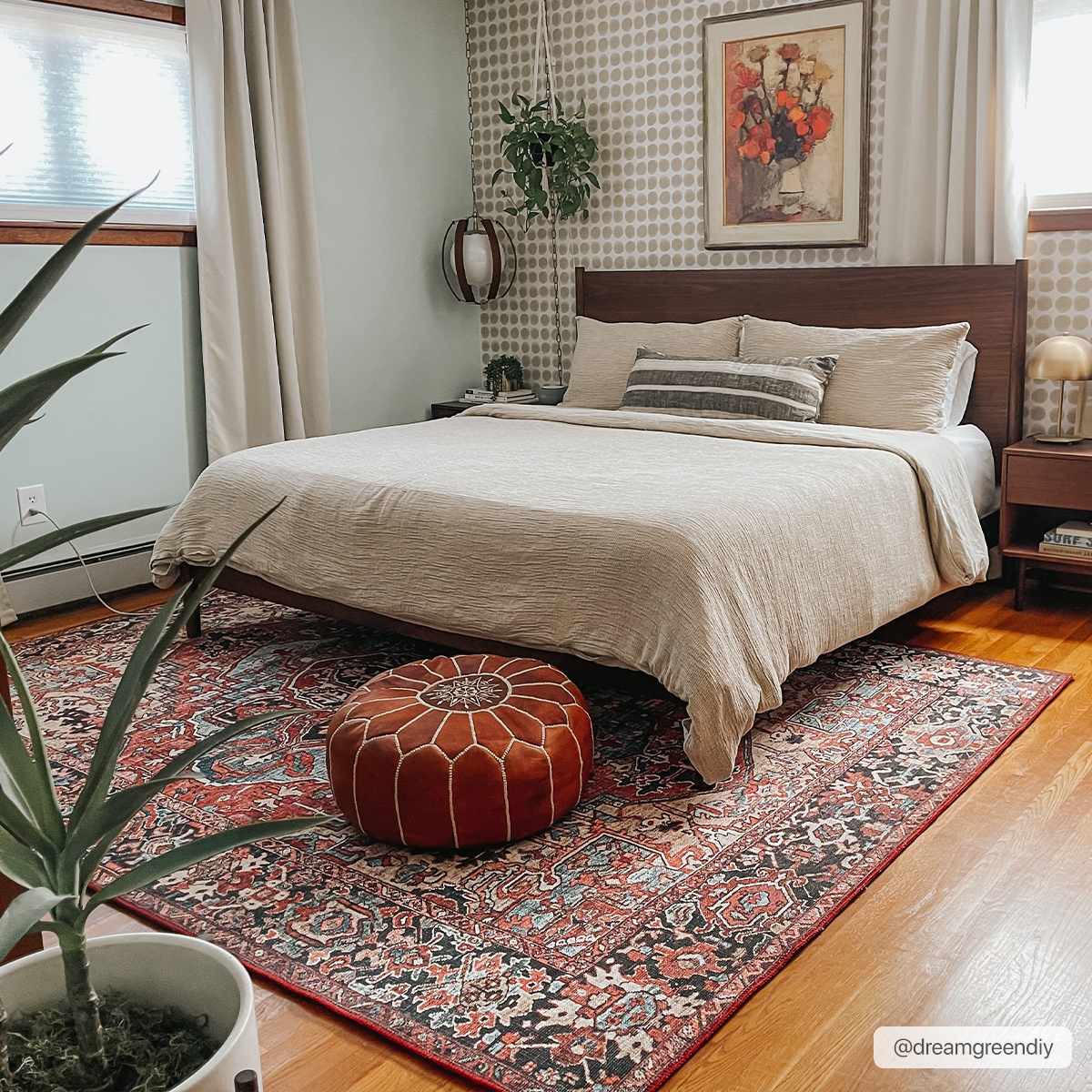 Rich Maroon, Tan and Blue Traditional Heriz Medallion Vintage Style Multi Size rug - The Rug Decor