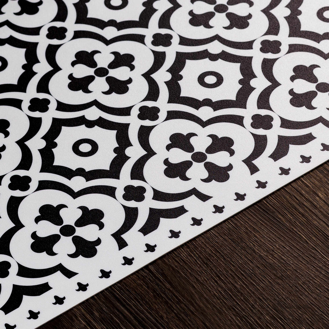 Ridleyton Modern Geometrical Design Black And White Area Rug