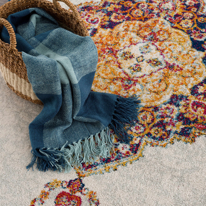 Istanbul Traditional Style Ivory And Rust Area Rug