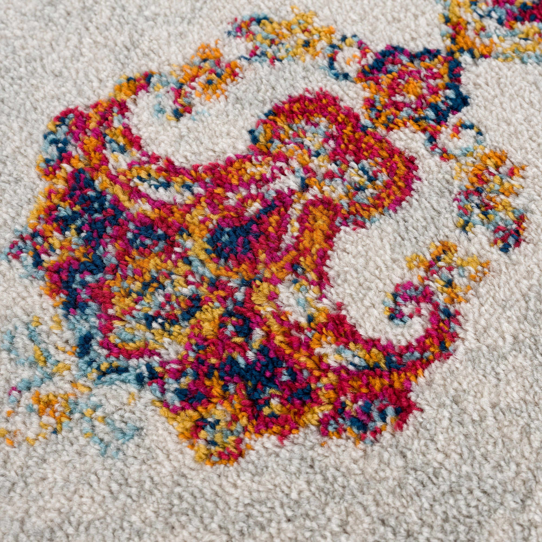 Istanbul Traditional Style Ivory And Rust Area Rug