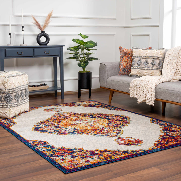 Istanbul Traditional Style Ivory And Rust Area Rug