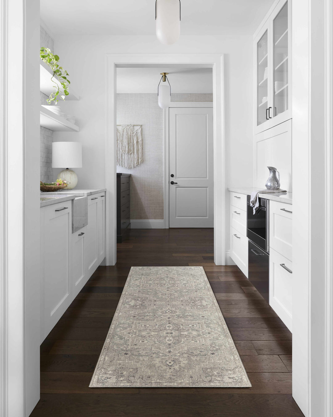 Ginny Traditional Beige And Tan Machine Woven Rug
