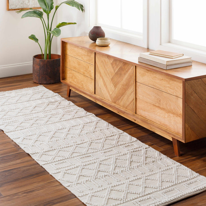 Canta Bohemian Style Beige And ivory Hand Woven Rug