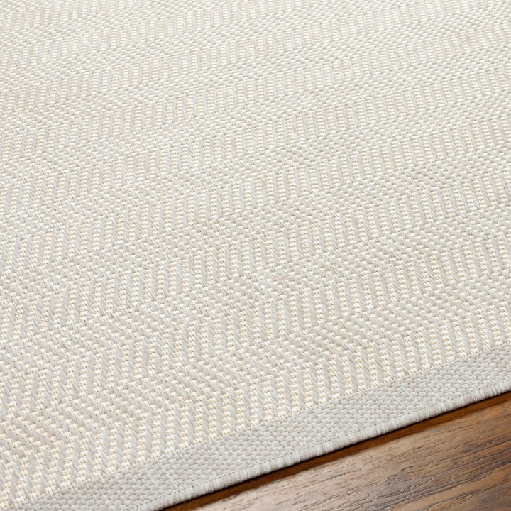 Silver And Ivory Contemporary Chevron Pattern Machine Woven Indoor/Outdoor Rug - The Rug Decor